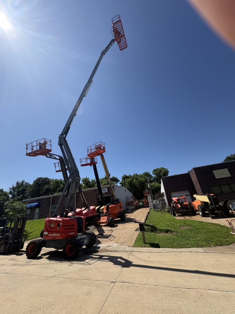 2015 SkyJack SJ63AJ Articulating Boom Lift