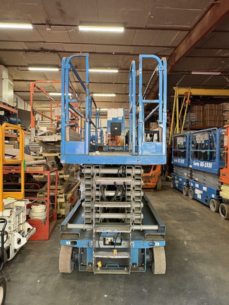 2016 Genie GS-4047 Scissor Lift