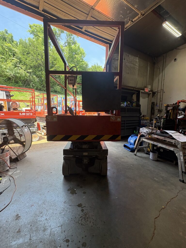 2017 SkyJack SJIII3219 Scissor Lift
