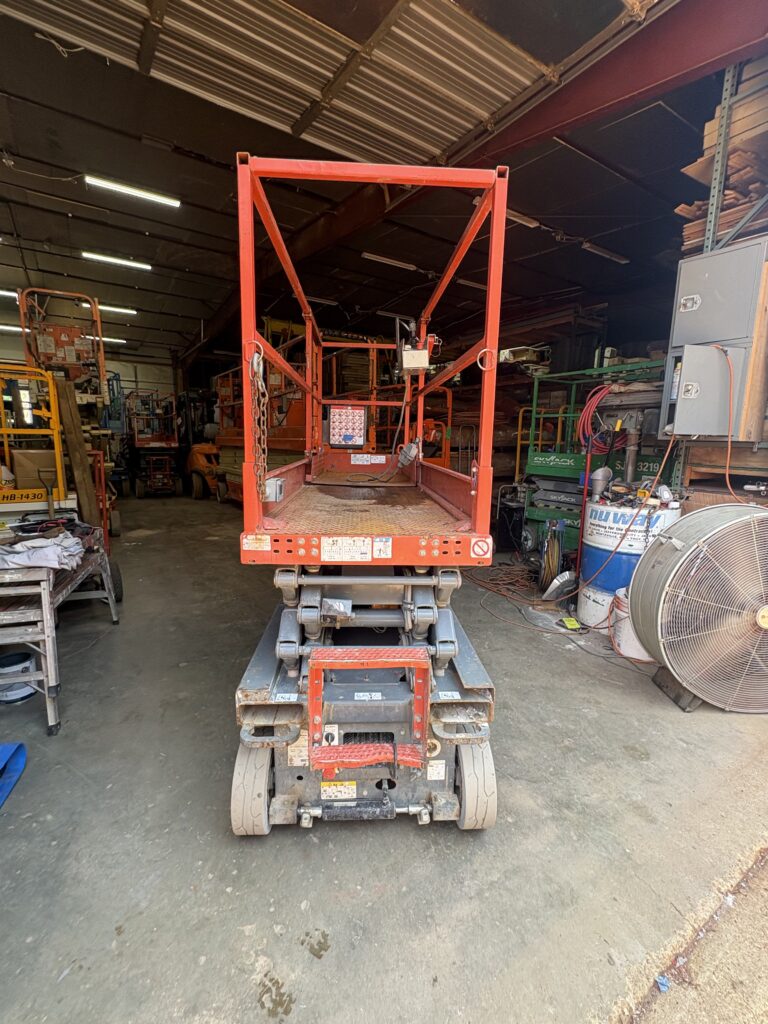 2017 SkyJack SJIII3219 Scissor Lift