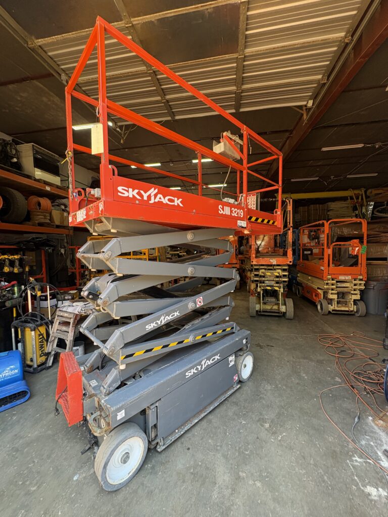 2019 SkyJack SJIII3219 Scissor Lift
