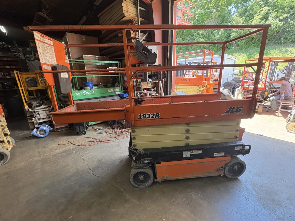 2016 JLG 1932R Scissor Lift