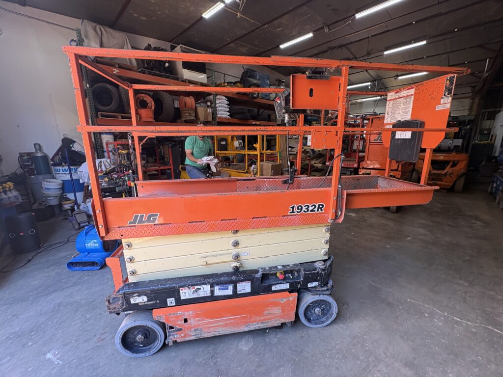 2016 JLG 1932R Scissor Lift