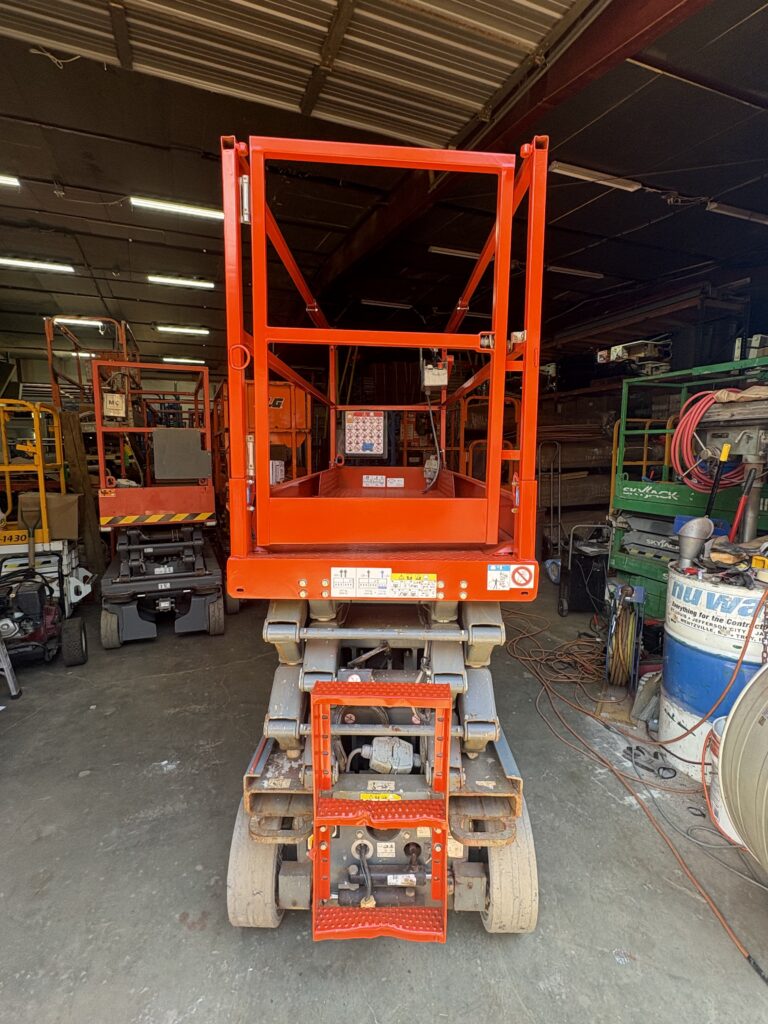 2018 SkyJack SJIII3226 Scissor Lift